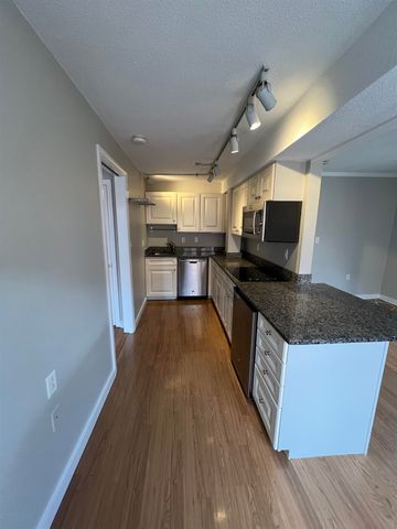 90 Fleet St Apt 3-1, Portsmouth, NH 03801