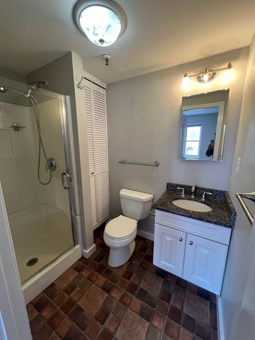 90 Fleet St Apt 3-1, Portsmouth, NH 03801