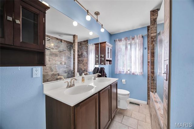 224 W 17th Street, Hermann, MO 65041