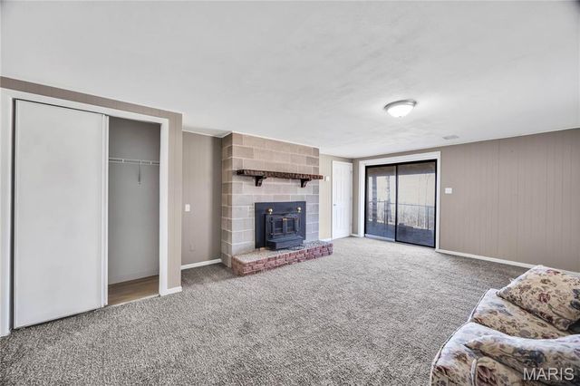 224 W 17th Street, Hermann, MO 65041