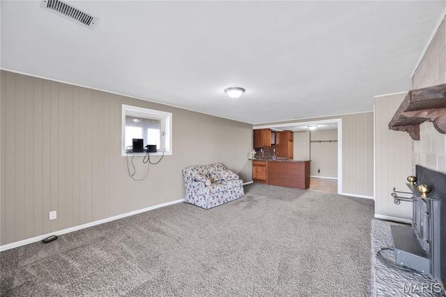 224 W 17th Street, Hermann, MO 65041