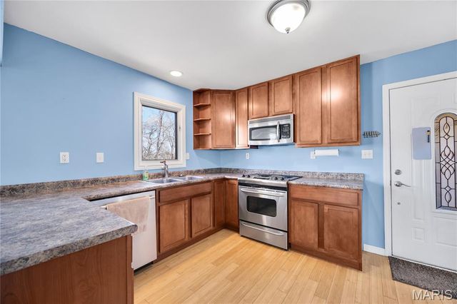 224 W 17th Street, Hermann, MO 65041