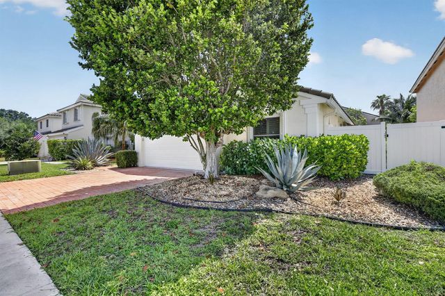 327 SW 191st Terrace, Pembroke Pines, FL 33029