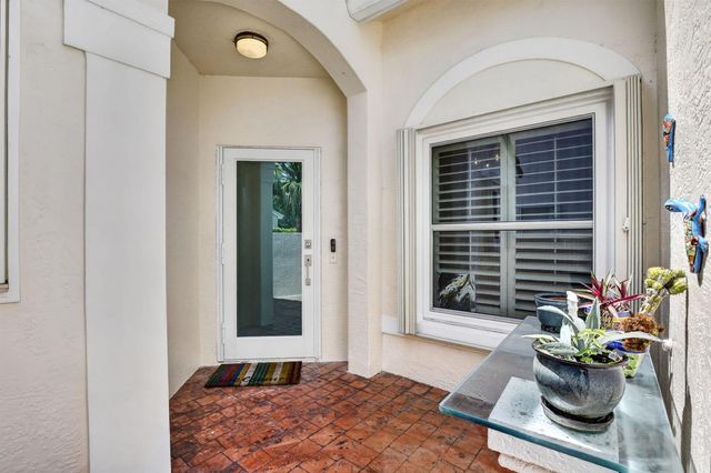 327 SW 191st Terrace, Pembroke Pines, FL 33029