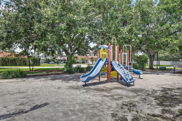 327 SW 191st Terrace, Pembroke Pines, FL 33029