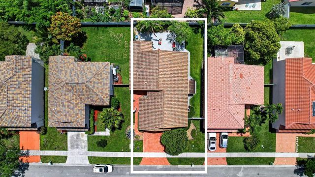 327 SW 191st Terrace, Pembroke Pines, FL 33029