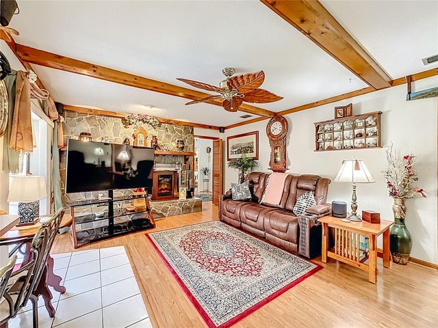 1822 LAUREL OAK DRIVE, Valrico, FL 33596