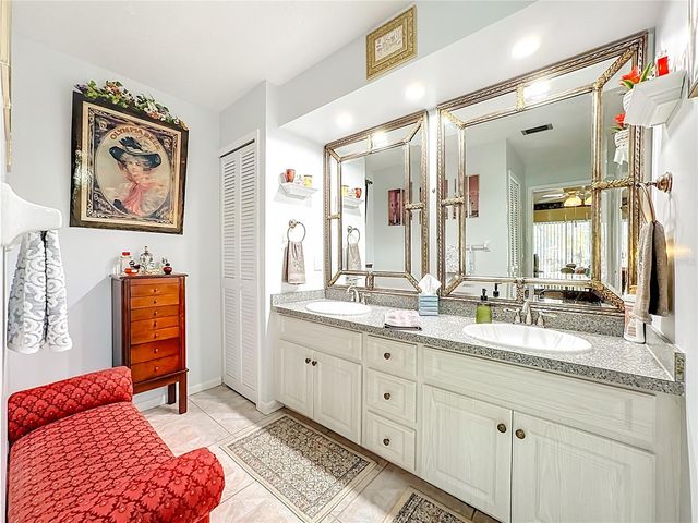 1822 LAUREL OAK DRIVE, Valrico, FL 33596