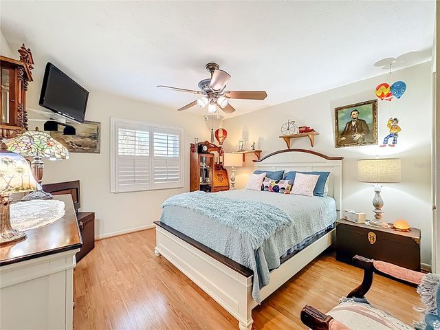 1822 LAUREL OAK DRIVE, Valrico, FL 33596