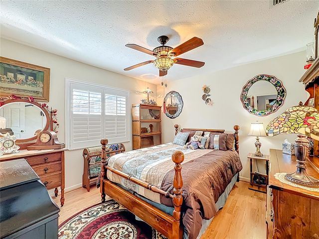 1822 LAUREL OAK DRIVE, Valrico, FL 33596