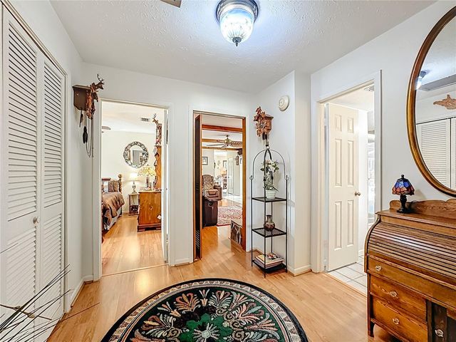 1822 LAUREL OAK DRIVE, Valrico, FL 33596