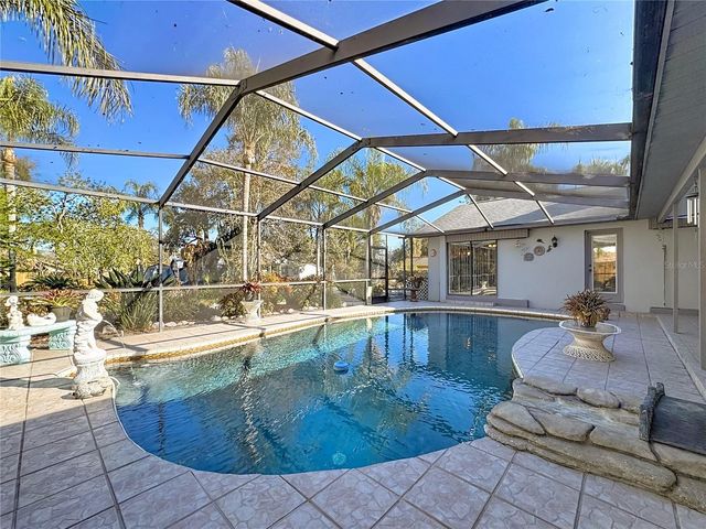 1822 LAUREL OAK DRIVE, Valrico, FL 33596