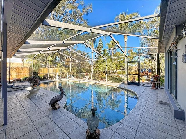 1822 LAUREL OAK DRIVE, Valrico, FL 33596