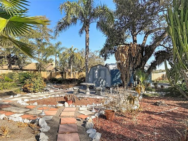 1822 LAUREL OAK DRIVE, Valrico, FL 33596