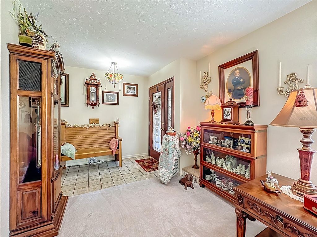 Image 14 of property listing at 1822 LAUREL OAK DRIVE, Valrico, FL 33596