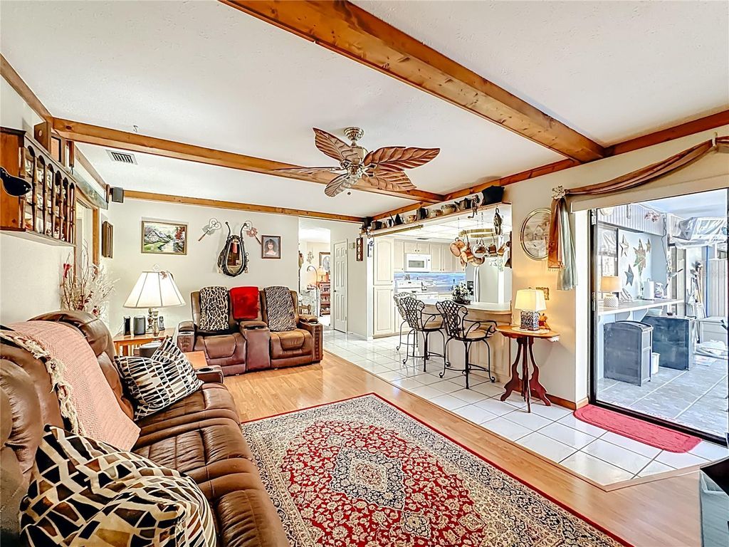 Image 27 of property listing at 1822 LAUREL OAK DRIVE, Valrico, FL 33596