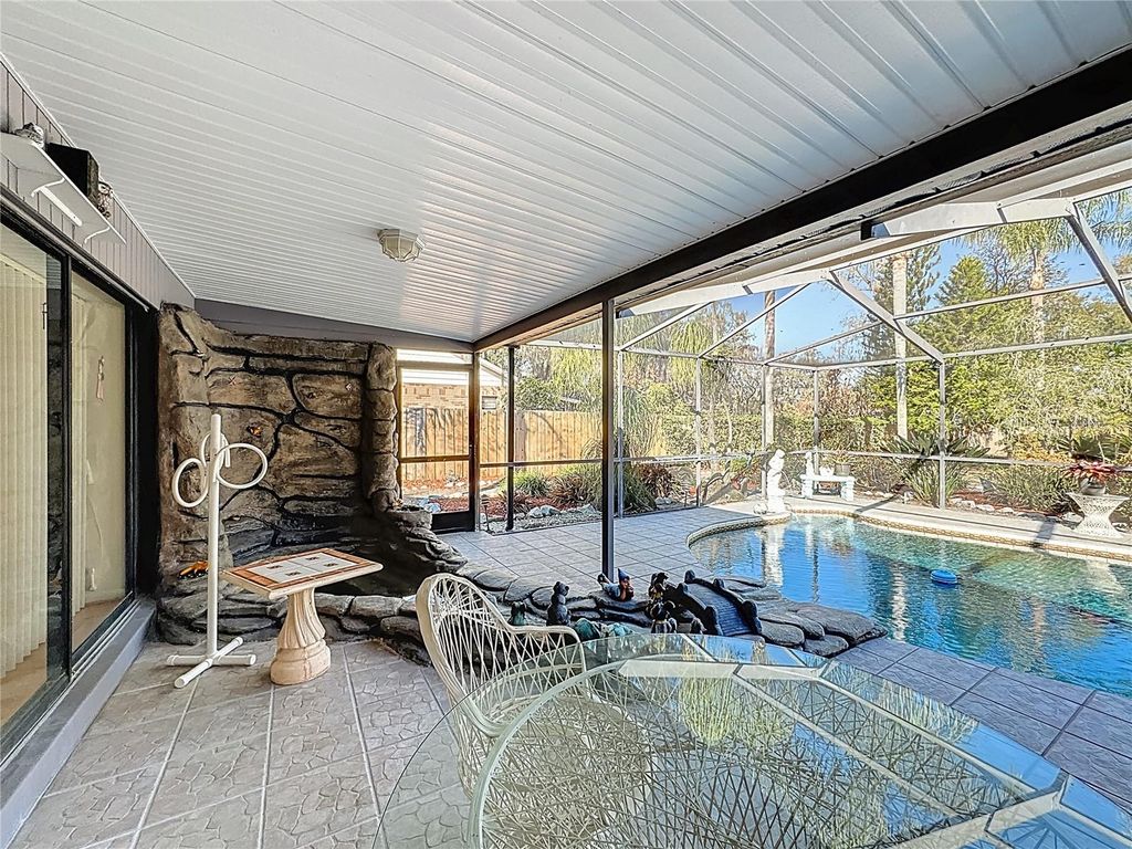 Image 50 of property listing at 1822 LAUREL OAK DRIVE, Valrico, FL 33596