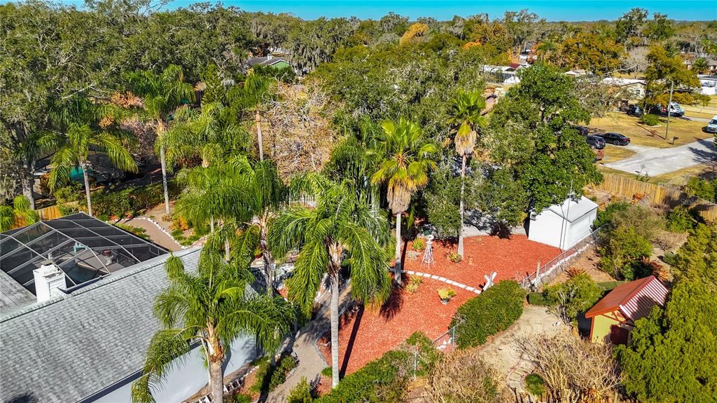 Image 56 of property listing at 1822 LAUREL OAK DRIVE, Valrico, FL 33596