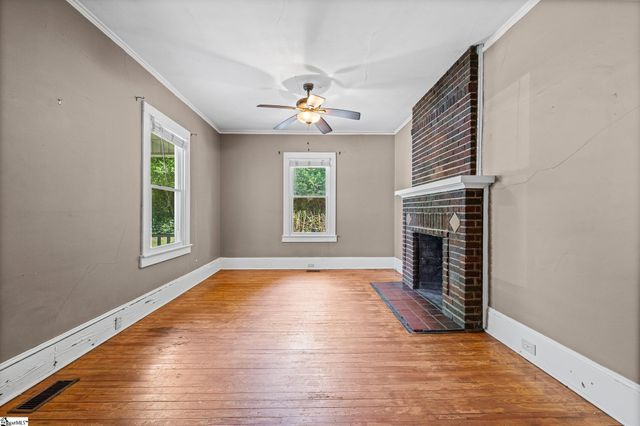 121 Ebaugh Avenue, Greenville, SC 29607