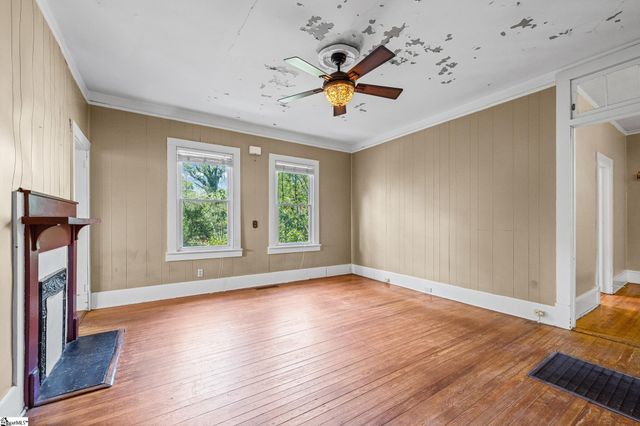 121 Ebaugh Avenue, Greenville, SC 29607