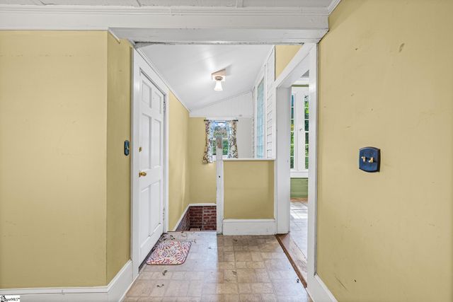 121 Ebaugh Avenue, Greenville, SC 29607