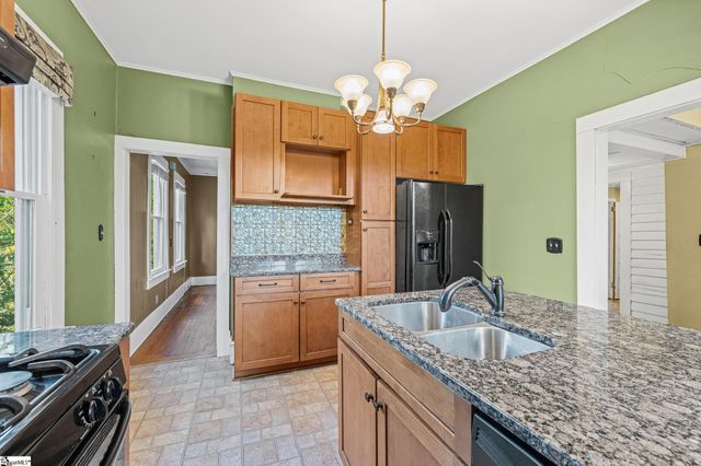 121 Ebaugh Avenue, Greenville, SC 29607