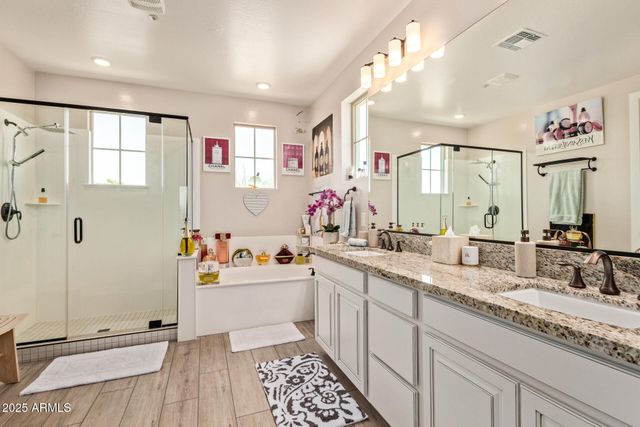 1657 S HENRY Lane, Gilbert, AZ 85295