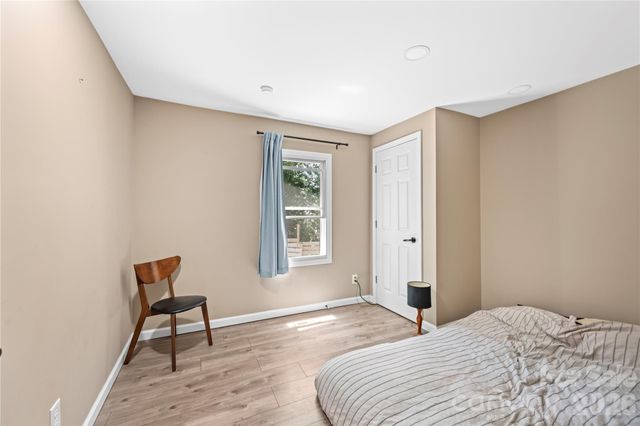1 Detroit Avenue, Asheville, NC 28806