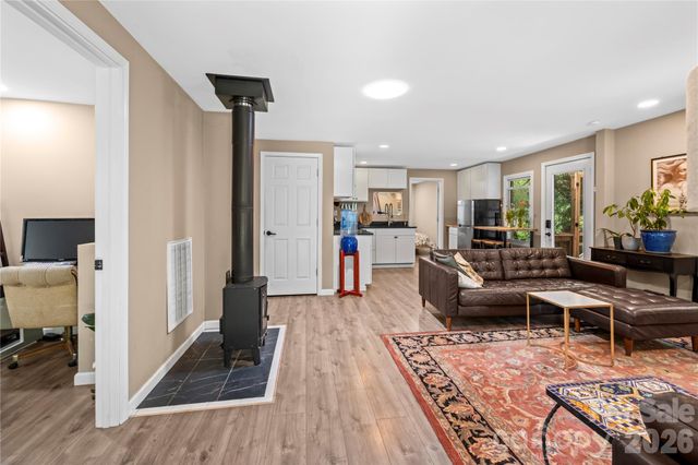 1 Detroit Avenue, Asheville, NC 28806