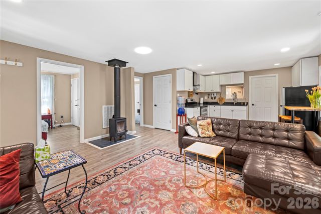 1 Detroit Avenue, Asheville, NC 28806