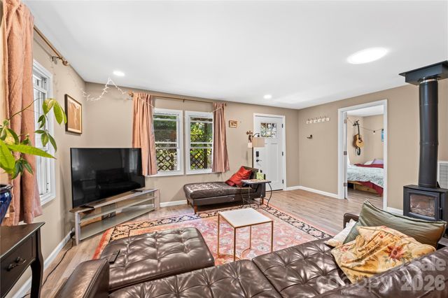 1 Detroit Avenue, Asheville, NC 28806