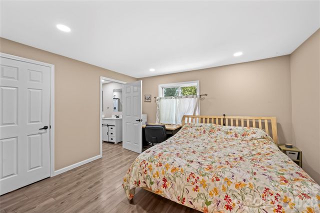 1 Detroit Avenue, Asheville, NC 28806