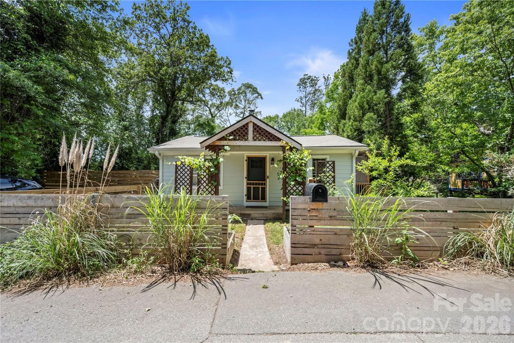 1 Detroit Avenue, Asheville, NC 28806