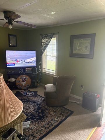 1011 Maple St, W, Fayetteville, TN 37334