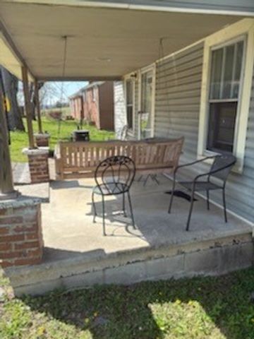 1011 Maple St, W, Fayetteville, TN 37334