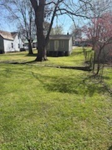 1011 Maple St, W, Fayetteville, TN 37334