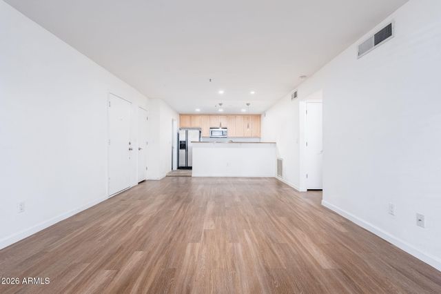 4704 E Paradise Village Parkway 106, Phoenix, AZ 85032