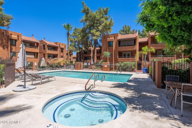 4704 E Paradise Village Parkway 106, Phoenix, AZ 85032