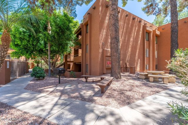 4704 E Paradise Village Parkway 106, Phoenix, AZ 85032