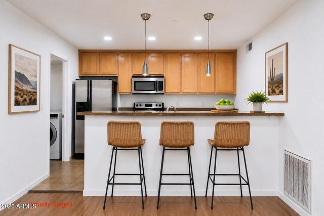 4704 E Paradise Village Parkway 106, Phoenix, AZ 85032