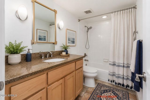 4704 E Paradise Village Parkway 106, Phoenix, AZ 85032