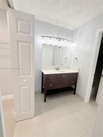 16511 Blatt Boulevard 203, Weston, FL 33326
