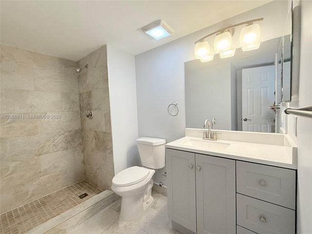 16511 Blatt Boulevard 203, Weston, FL 33326