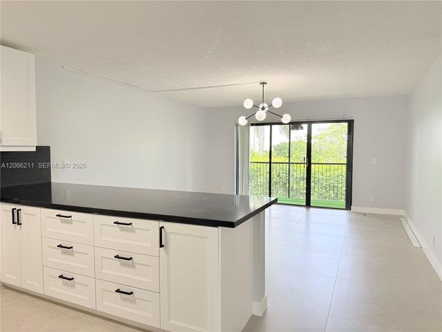 16511 Blatt Boulevard 203, Weston, FL 33326