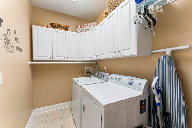 2052 Woodcliff Dr, Smyrna, TN 37167