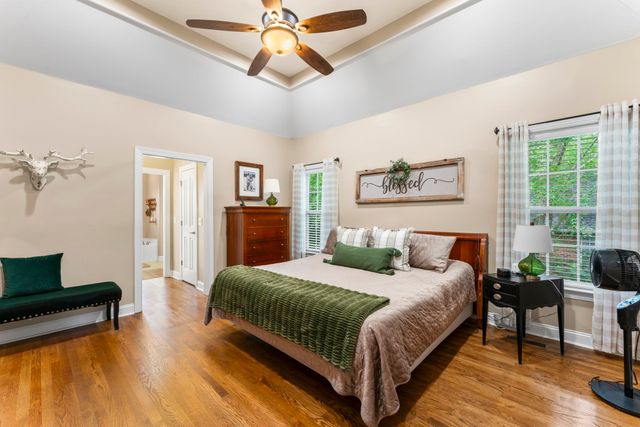 2052 Woodcliff Dr, Smyrna, TN 37167