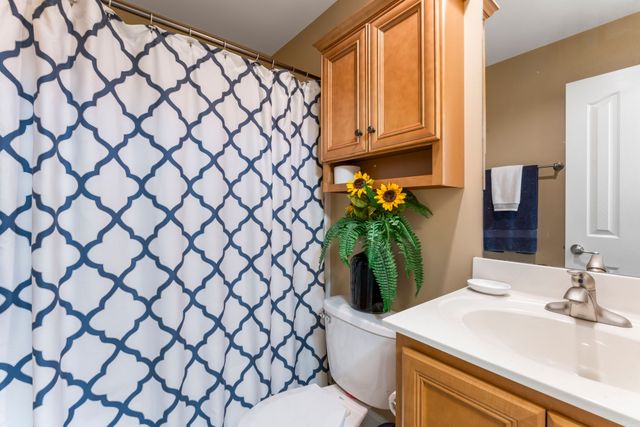 2052 Woodcliff Dr, Smyrna, TN 37167