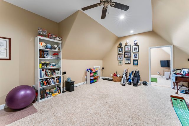 2052 Woodcliff Dr, Smyrna, TN 37167