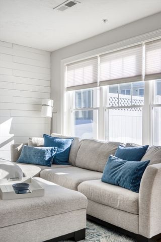 1401 Kenwood Way 1401, Clinton, MA 01510