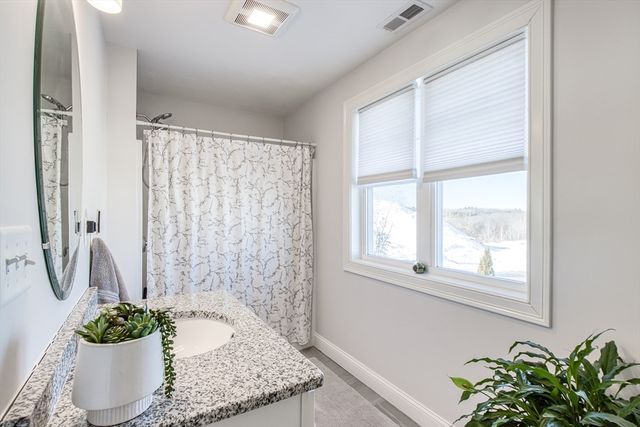 1401 Kenwood Way 1401, Clinton, MA 01510